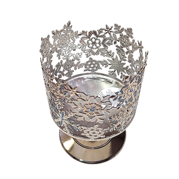 Glitter Snowflake 3-Wick Pedestal Candle Holder Blue, White, & Silver - Picture 2 of 3